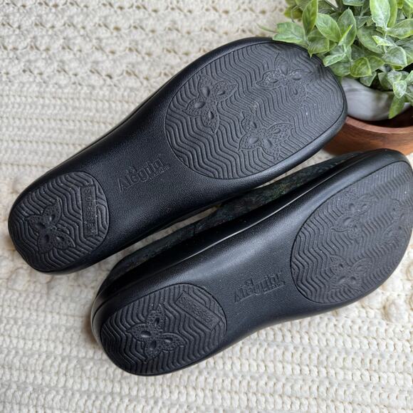 ALEGRIA Women's 41 Keli Floral Fusion Slip On Comfort Shoe Leather Metallic Blk - Picture 8 of 11